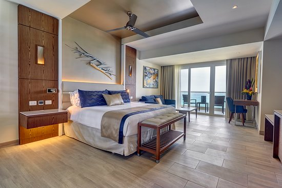 Hotel Royalton Suites Cancún Resort & Spa
