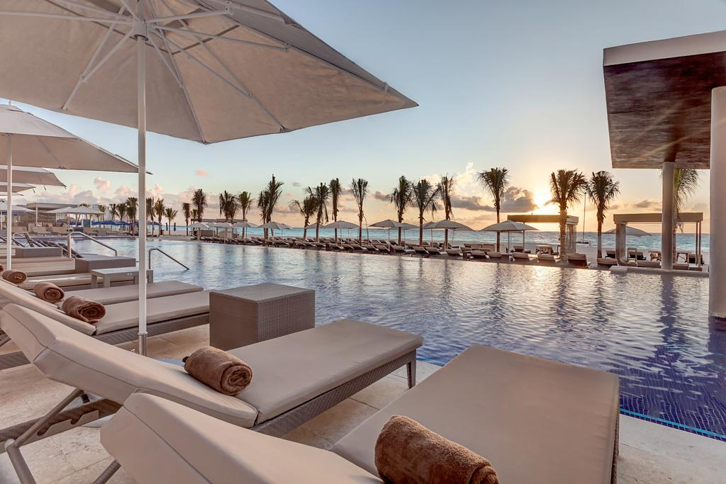 Hotel Royalton Suites Cancún Resort & Spa
