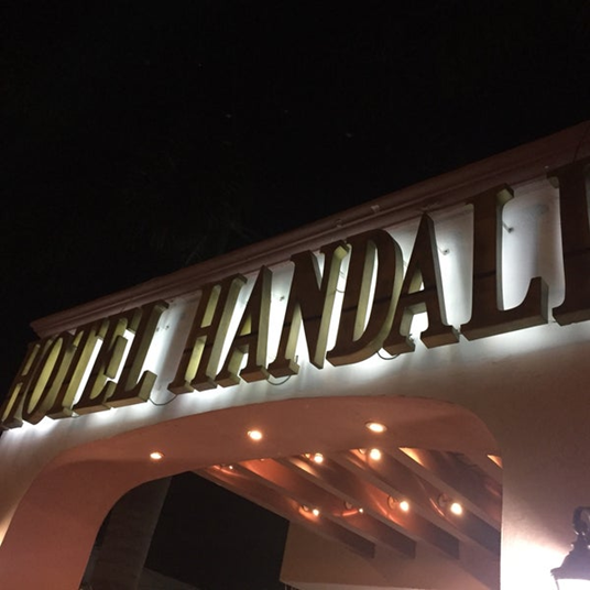 hotel-cancun-handall-01