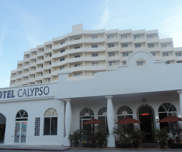 hotel-calypso-cancun-01